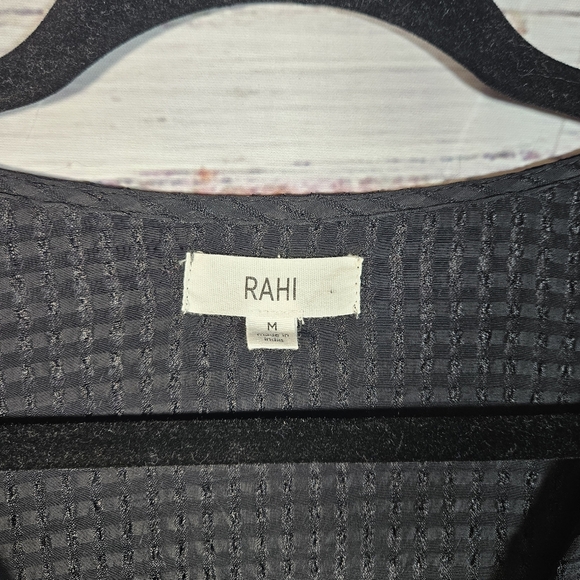 Rahi Marina black and white puff sleeve top - Picture 5 of 13